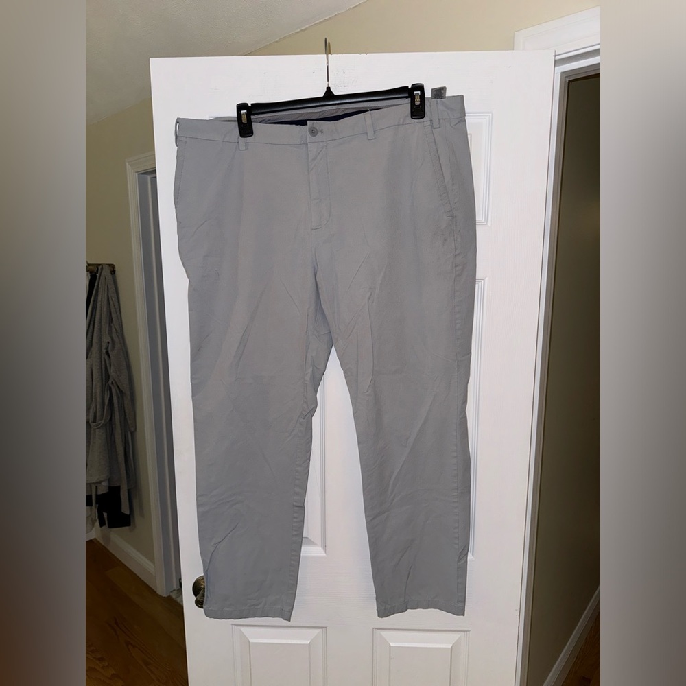 Men’s Vineyard Vines On The Go Performance Pant 42X30 in Gray